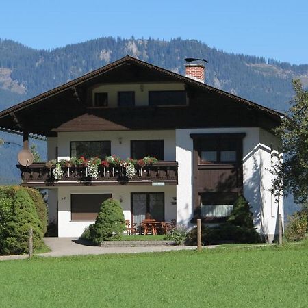 Ferienwohnung Kunterbunt Gosau Pokoj fotografie